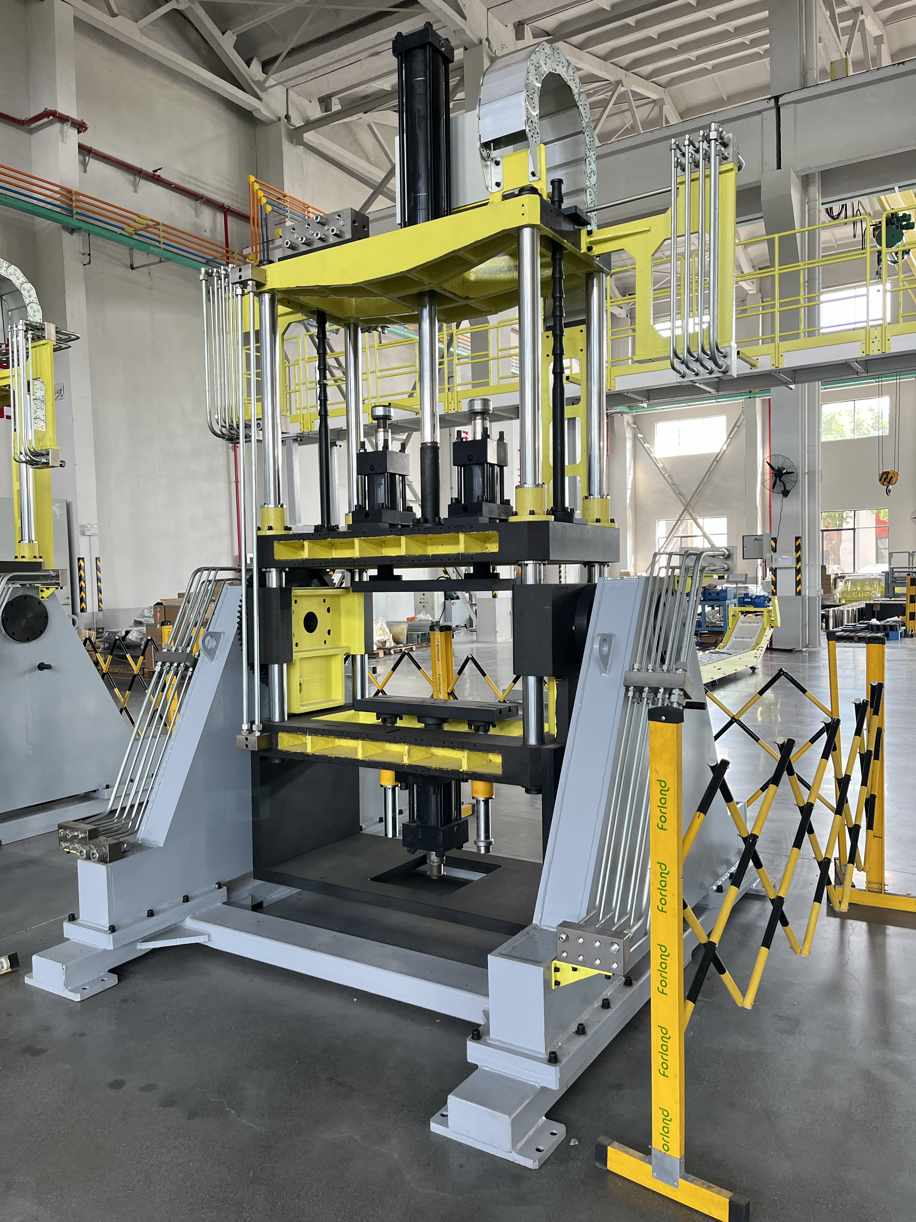 A gravit&aacute;ci&oacute;s gravit&aacute;ci&oacute;s &ouml;ntőg&eacute;p d&ouml;nt&eacute;se