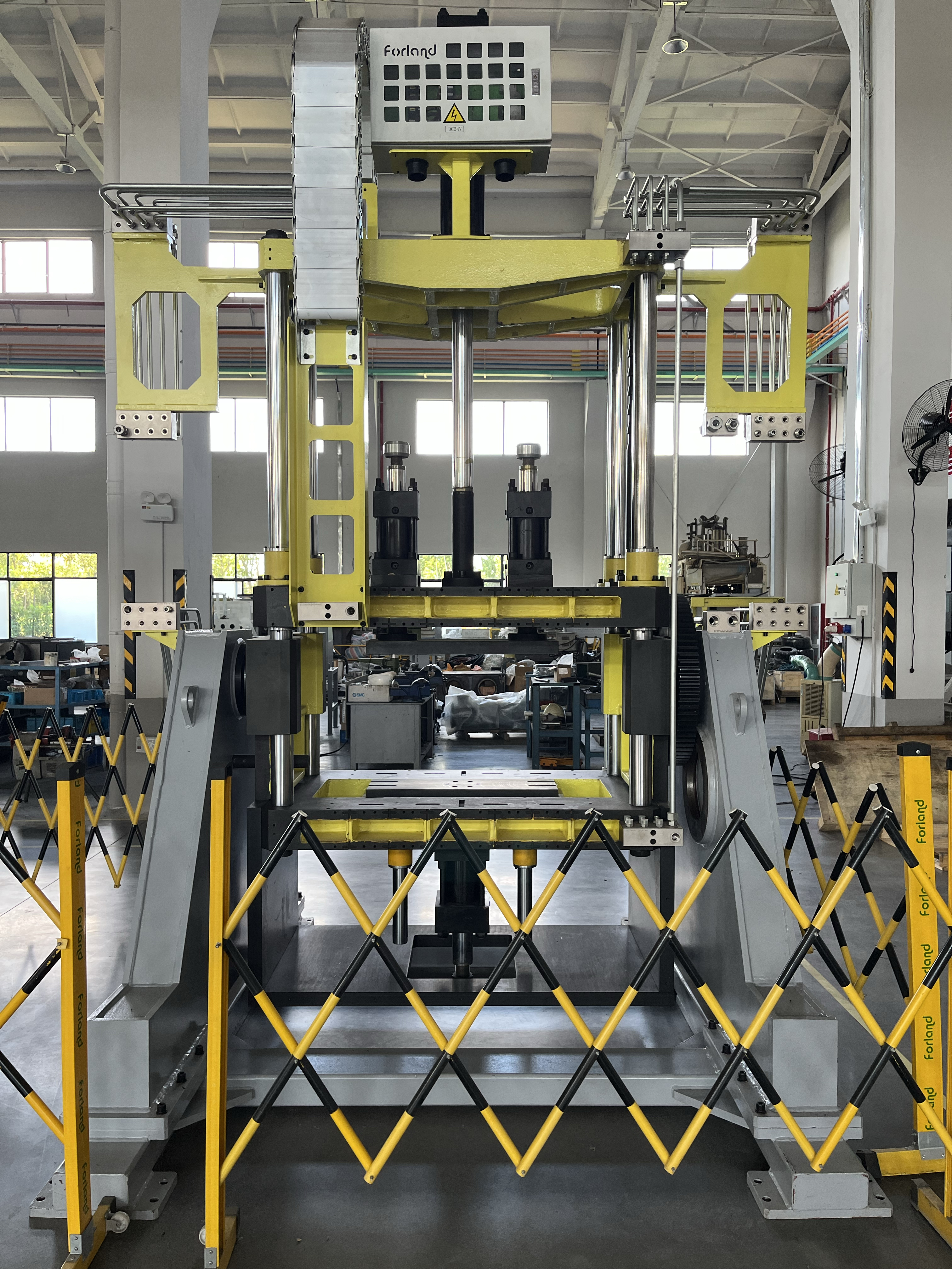 A gravit&aacute;ci&oacute;s gravit&aacute;ci&oacute;s &ouml;ntőg&eacute;p d&ouml;nt&eacute;se